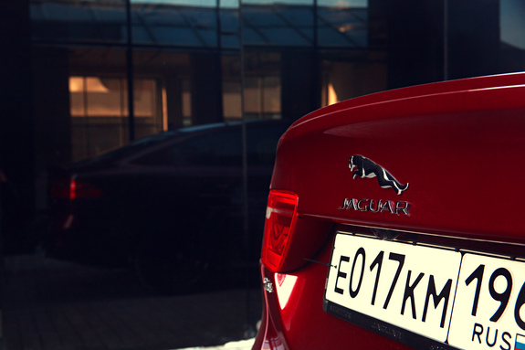 Jaguar XE: тест-драйв с Дмитрием Елизаровым 6